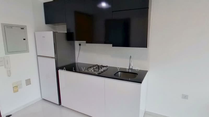 Suites @ Guillemard, 70 Lim Ah Woo Road, 2 Bedrooms, 807 sqft, Apartment For Rent, by Alvin Yeo, 500100989 - Kitchen - PropertyGuru.com.sg