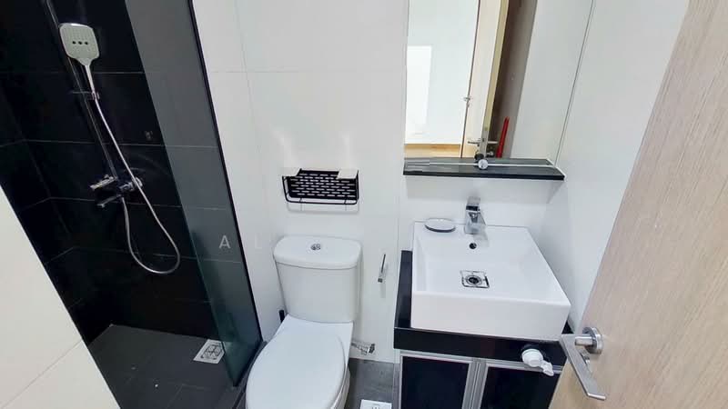 Suites @ Guillemard, 70 Lim Ah Woo Road, 2 Bedrooms, 807 sqft, Apartment For Rent, by Alvin Yeo, 500100989 - Bathroom - PropertyGuru.com.sg