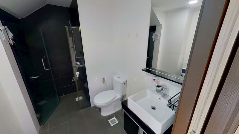 Suites @ Guillemard, 70 Lim Ah Woo Road, 2 Bedrooms, 807 sqft, Apartment For Rent, by Alvin Yeo, 500100989 - Bathroom - PropertyGuru.com.sg
