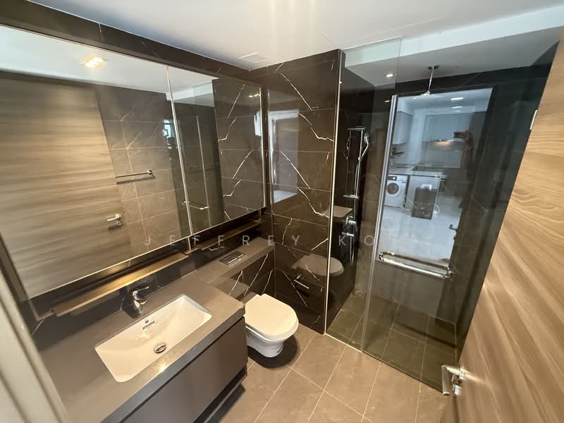 The Florence Residences, 91 Hougang Avenue 2, 2 Bedrooms, 797 sqft, Condominium For Rent, by Jeffrey Koh, 500100991 - Bathroom - PropertyGuru.com.sg