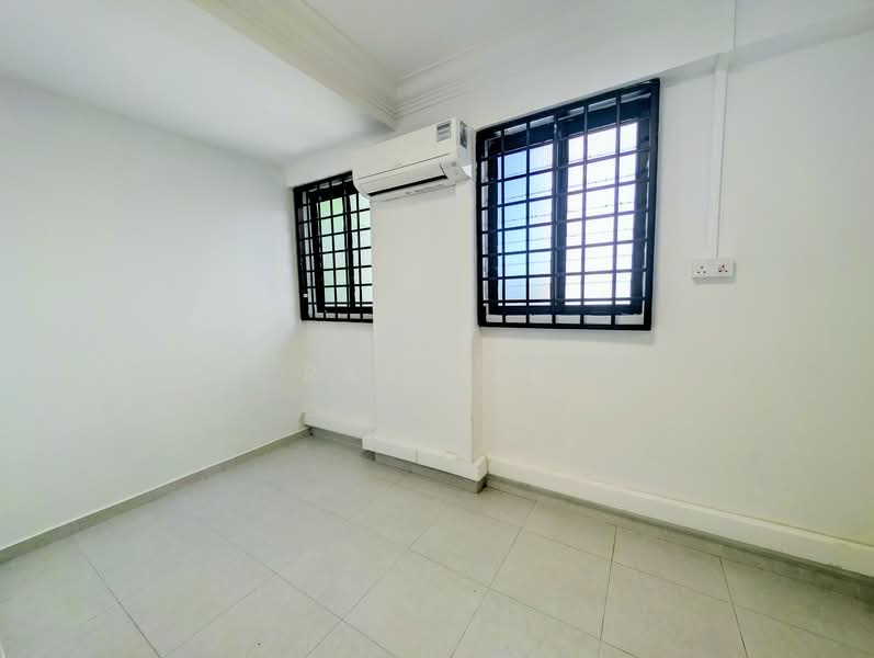 6 Beach Road HDB Flat For Sale at S$ 588,888 | PropertyGuru Singapore - Interior