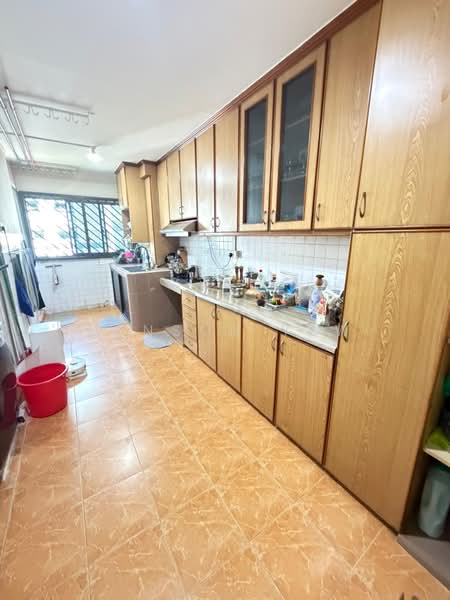 457 Jurong West Street 41, 457 Jurong West Street 41, 2 Bedrooms, 786 sqft, HDB Flat For Sale, by Benson Yew, 500100996 - Kitchen - PropertyGuru.com.sg