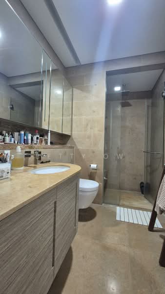 DUO Residences Apartment For Sale at S$ 1,650,000 | PropertyGuru Singapore - Bathroom
