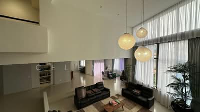 For Sale - The Vantage