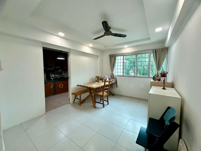 132 Ang Mo Kio Avenue 3, 132 Ang Mo Kio Avenue 3, 4 Bedrooms, 1,324 sqft, HDB Flat For Sale, by Jordan Liew, 500101018 - Dining Room - PropertyGuru.com.sg