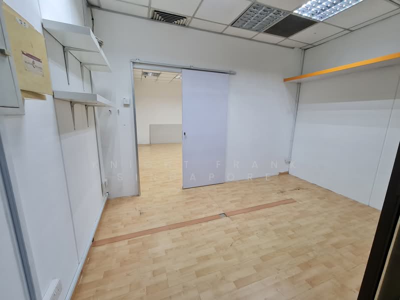 Sim Lim Square, 1 Rochor Canal Road, 668 sqft, Other Retail For Sale, by LORRAINE CHEW LUO LIN, 500101020 - Interior - CommercialGuru.com.sg