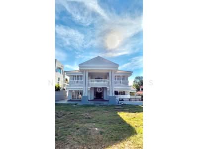 For Sale - PRIME D15 HUGE LAND BUNGALOW