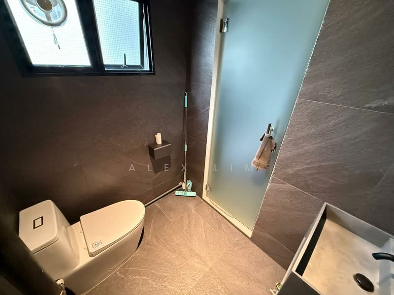 240 Bukit Panjang Ring Road, 240 Bukit Panjang Ring Road, Room Rental, 150 sqft, HDB Flat For Rent, by Alex Lim, 500101022 - Bathroom - PropertyGuru.com.sg