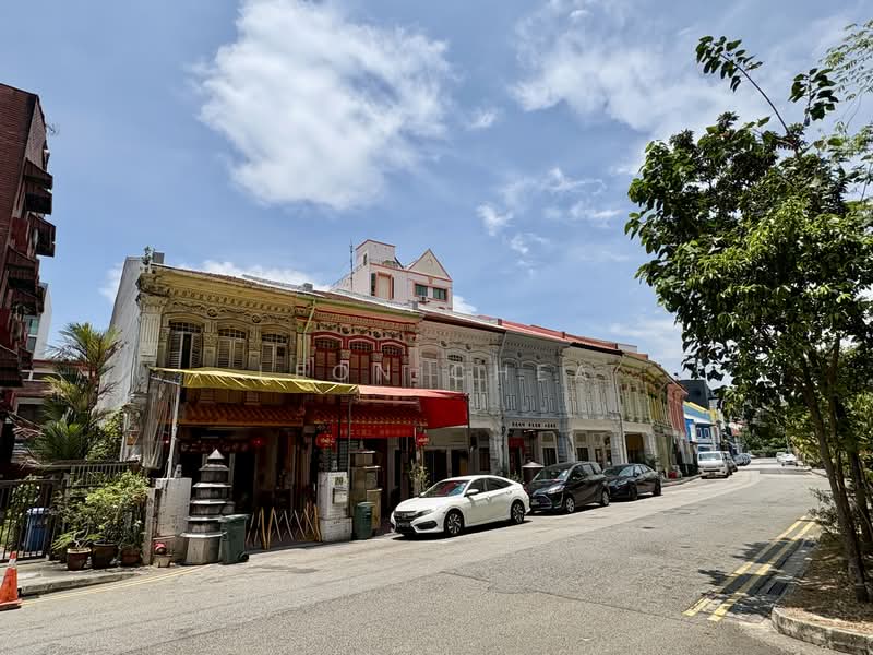Lorong 25 Geylang, Aljuined MRT, Lorong 25 Geylang, 6 Bedrooms, 2,791 sqft, Terraced House For Sale, by Leon Chea, 500101035 - Exterior - PropertyGuru.com.sg