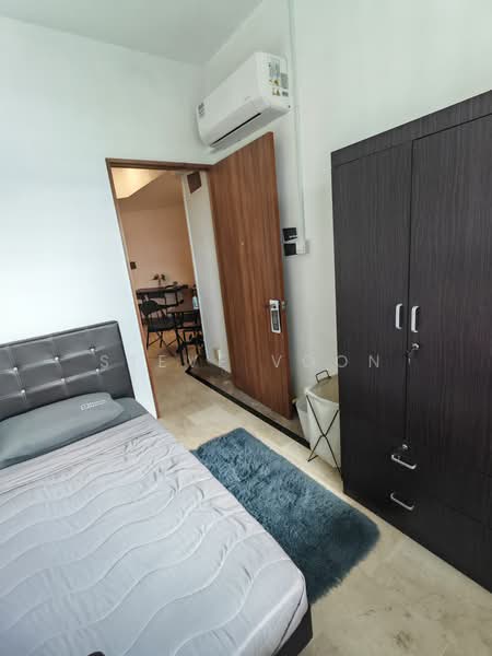 The Regalia, 2 River Valley Close, Room Rental, 120 sqft, Apartment For Rent, by Steve Voon, 500101037 - Bedroom - PropertyGuru.com.sg