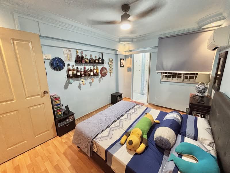 406 Sin Ming Avenue HDB Flat For Sale at S$ 588,888 | PropertyGuru Singapore - Bedroom