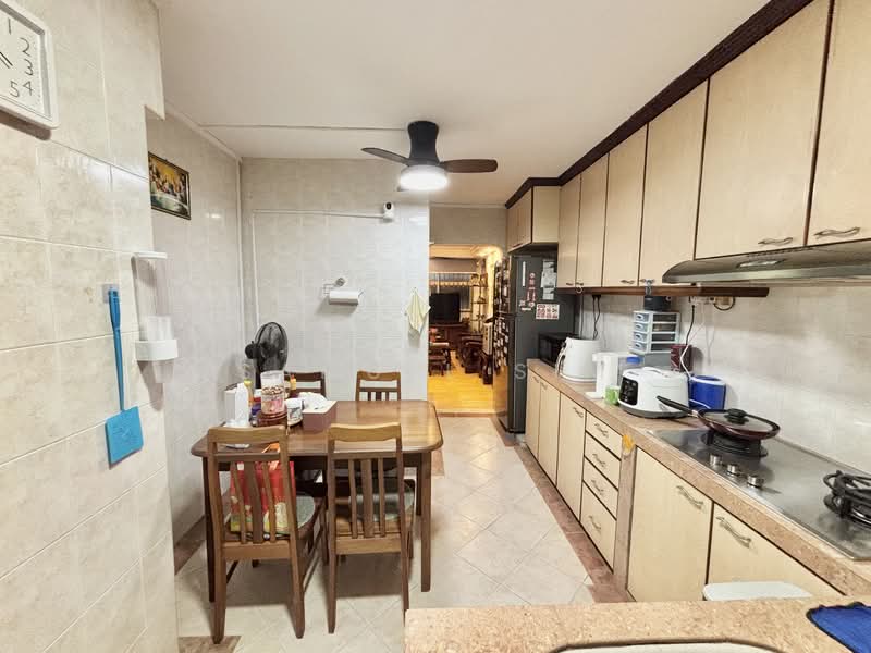 406 Sin Ming Avenue HDB Flat For Sale at S$ 588,888 | PropertyGuru Singapore - Kitchen