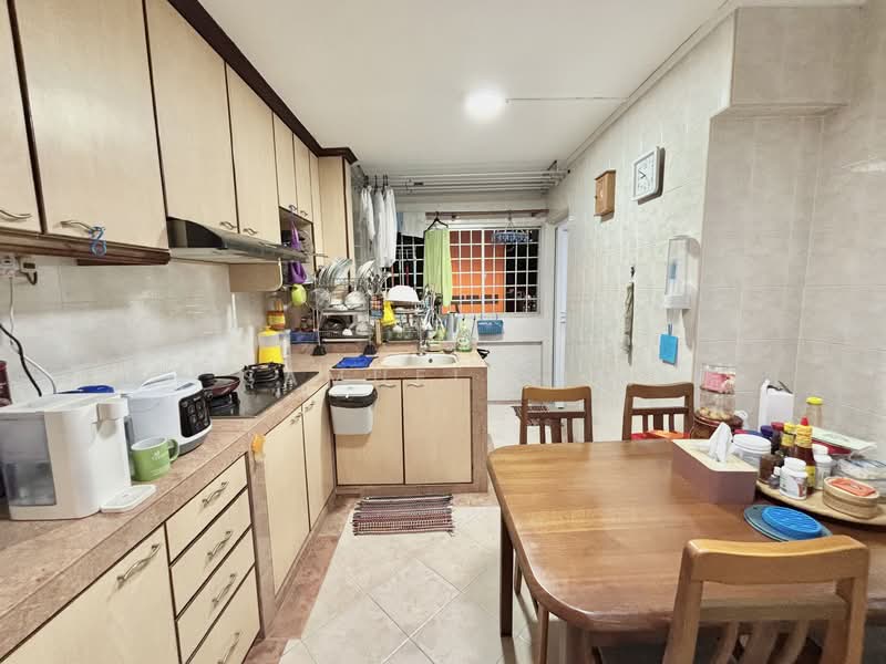 406 Sin Ming Avenue HDB Flat For Sale at S$ 588,888 | PropertyGuru Singapore - Kitchen