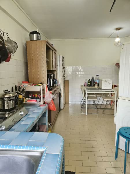 170 Ang Mo Kio Avenue 4, 170 Ang Mo Kio Avenue 4, 2 Bedrooms, 656 sqft, HDB Flat For Sale, by Eugene Chan, 500101045 - PropertyGuru.com.sg