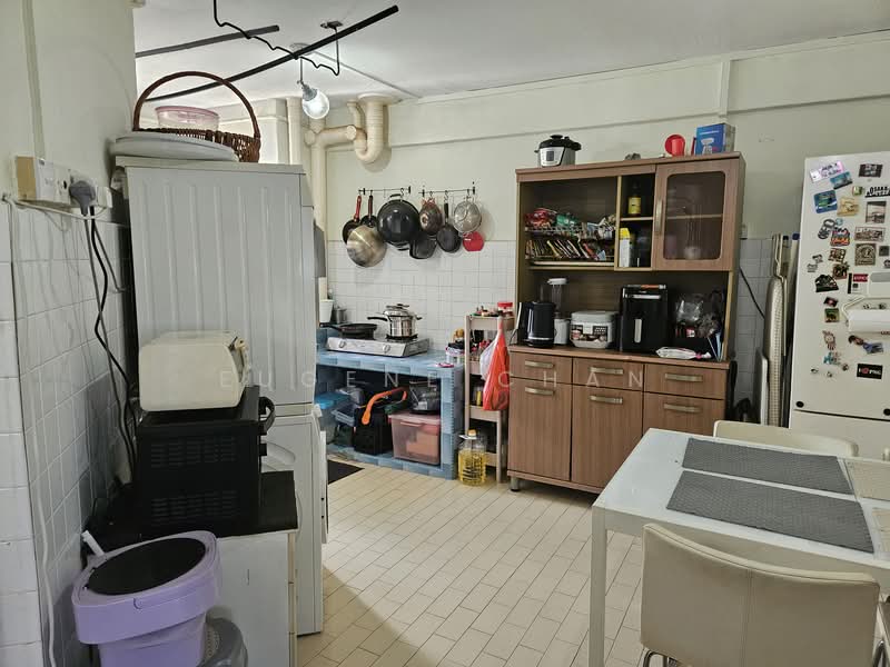 170 Ang Mo Kio Avenue 4, 170 Ang Mo Kio Avenue 4, 2 Bedrooms, 656 sqft, HDB Flat For Sale, by Eugene Chan, 500101045 - PropertyGuru.com.sg