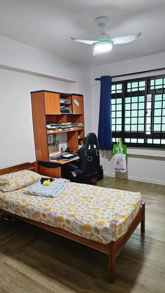 692 Jurong West Central 1 HDB Flat For Sale at S$ 680,000 | PropertyGuru Singapore - Bedroom