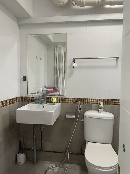 301D Anchorvale Drive, 301D Anchorvale Drive, 3 Bedrooms, 1,184 sqft, HDB Flat For Sale, by Suzanna Lee, 500101052 - Bathroom - PropertyGuru.com.sg