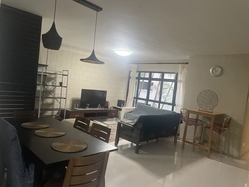 301D Anchorvale Drive, 301D Anchorvale Drive, 3 Bedrooms, 1,184 sqft, HDB Flat For Sale, by Suzanna Lee, 500101052 - Living Room - PropertyGuru.com.sg