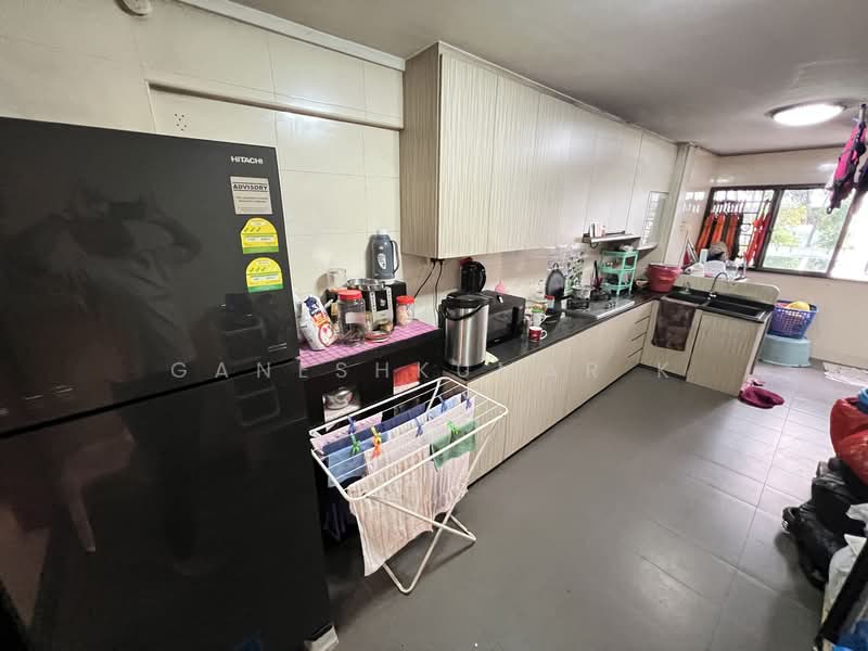 122 Yishun Street 11, 122 Yishun Street 11, 3 Bedrooms, 1,001 sqft, HDB Flat For Sale, by GANESHKUMAR K, 500101058 - Kitchen - PropertyGuru.com.sg