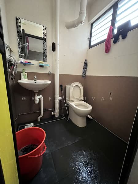 122 Yishun Street 11, 122 Yishun Street 11, 3 Bedrooms, 1,001 sqft, HDB Flat For Sale, by GANESHKUMAR K, 500101058 - Bathroom - PropertyGuru.com.sg