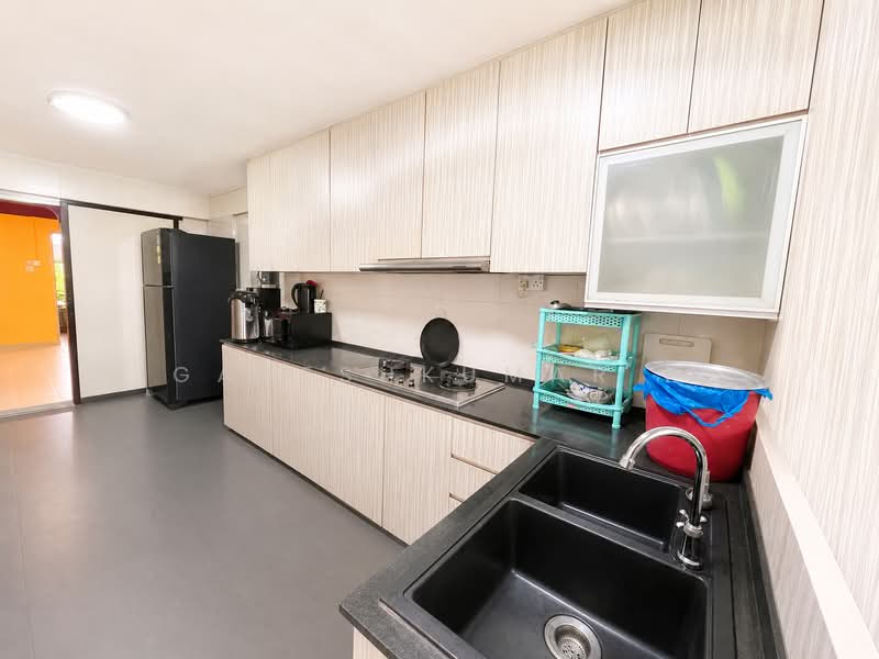 122 Yishun Street 11, 122 Yishun Street 11, 3 Bedrooms, 1,001 sqft, HDB Flat For Sale, by GANESHKUMAR K, 500101058 - Kitchen - PropertyGuru.com.sg