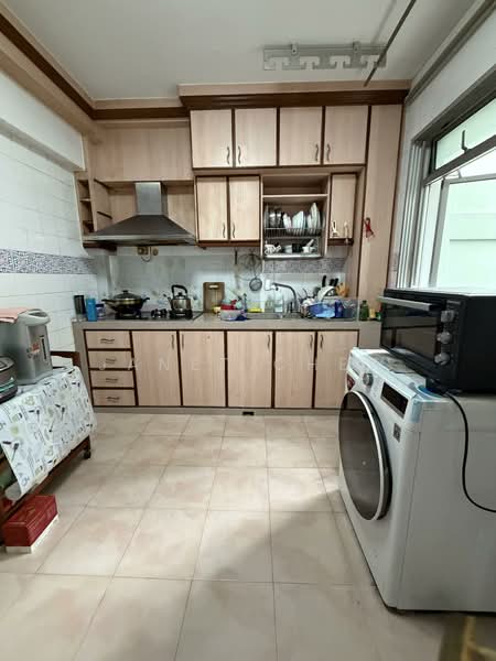 669 Woodlands Ring Road, 669 Woodlands Ring Road, 3 Bedrooms, 926 sqft, HDB Flat For Sale, by Janet Chew, 500101061 - Kitchen - PropertyGuru.com.sg