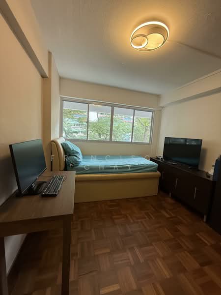 202 Toa Payoh North HDB Flat For Sale at S$ 542,800 | PropertyGuru Singapore - Bedroom