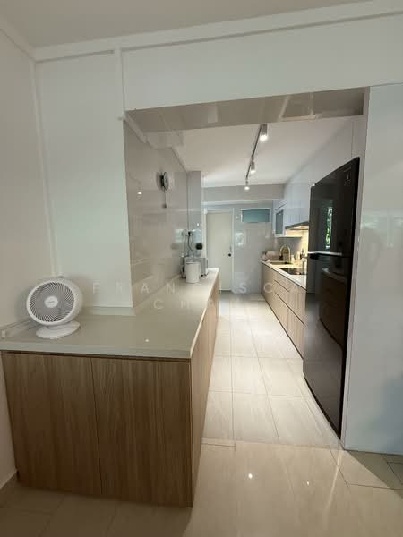 202 Toa Payoh North HDB Flat For Sale at S$ 542,800 | PropertyGuru Singapore - Kitchen