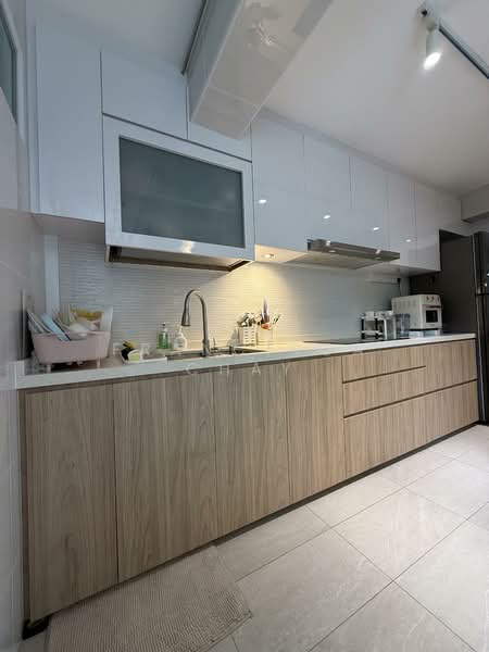 202 Toa Payoh North HDB Flat For Sale at S$ 542,800 | PropertyGuru Singapore - Kitchen