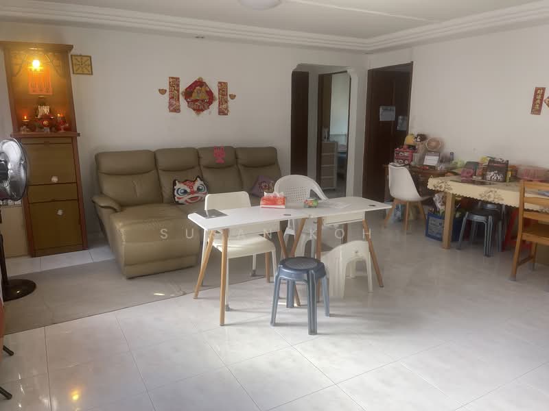 613 Hougang Avenue 8, 613 Hougang Avenue 8, 3 Bedrooms, 1,119 sqft, HDB Flat For Sale, by Susan Koh, 500101077 - Living Room - PropertyGuru.com.sg