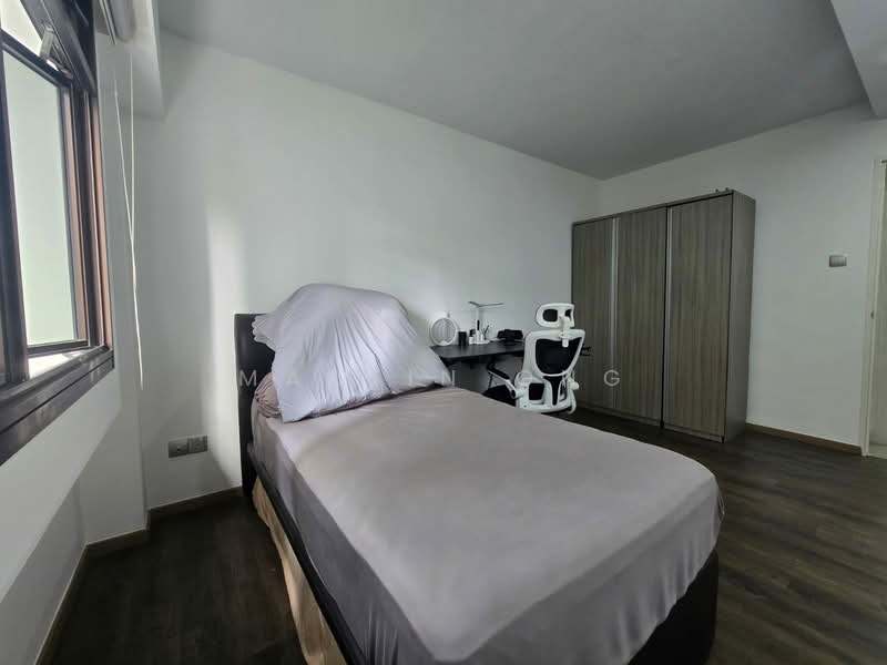 86 Telok Blangah Heights HDB Flat For Sale at S$ 963,000 | PropertyGuru Singapore - Bedroom