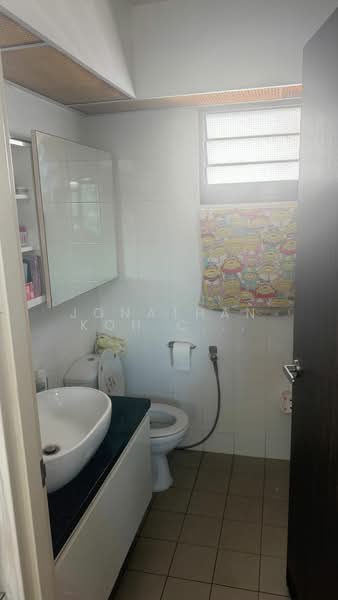 550B Segar Road, 550B Segar Road, 3 Bedrooms, 1,216 sqft, HDB Flat For Sale, by Jonathan Koh Chiang Liang, 500101079 - PropertyGuru.com.sg
