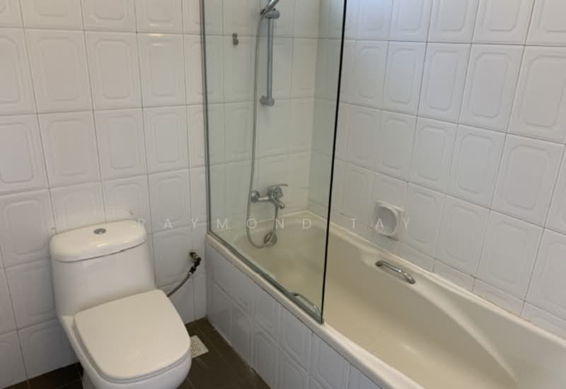 Landed Unit Near Tan Kah Kee MRT, , 3 Bedrooms, 4,001 sqft, Terraced House For Rent, by Raymond Tay, 500101086 - Bathroom - PropertyGuru.com.sg