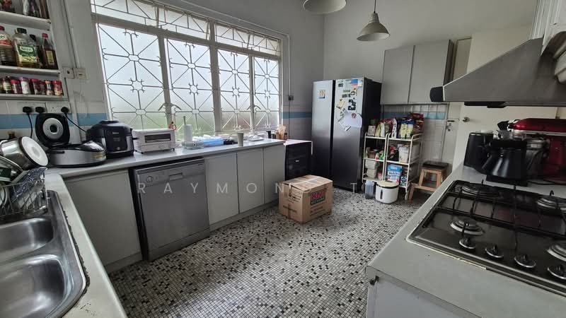 Landed Unit Near Tan Kah Kee MRT, , 5 Bedrooms, 4,001 sqft, Terraced House For Rent, by Raymond Tay, 500101086 - Kitchen - PropertyGuru.com.sg