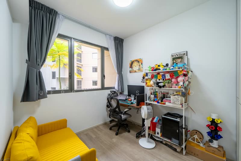 The Watergardens at Canberra Condominium For Sale at S$ 1,190,000 | PropertyGuru Singapore - Study