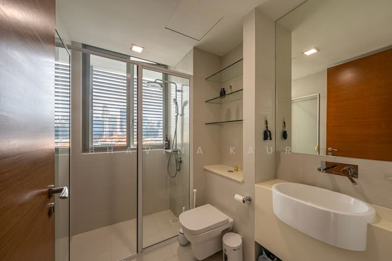 The Wharf Residence, 7 Tong Watt Road, 2 Bedrooms, 1,066 sqft, Condominium For Rent, by Bhavina Kaur, 500101091 - Bathroom - PropertyGuru.com.sg