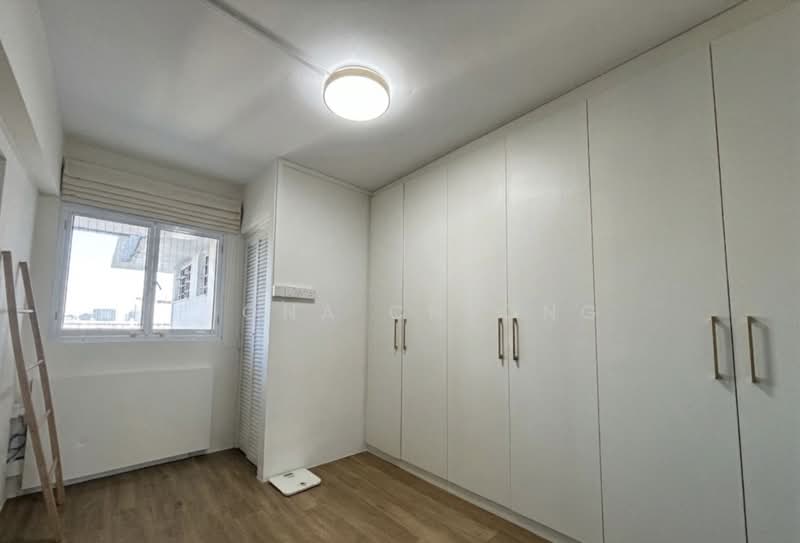 347 Clementi Avenue 5 HDB Flat For Sale at S$ 680,000 | PropertyGuru Singapore - Bedroom