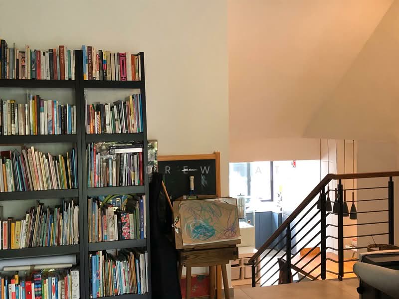 Pandan Valley Condominium For Sale at S$ 1,999,999 | PropertyGuru Singapore - Leading into Dining Room