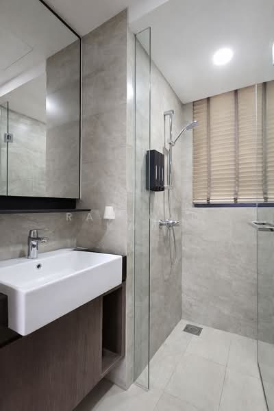 Riverfront Residences Condominium For Sale at S$ 2,180,000 | PropertyGuru Singapore - Bathroom