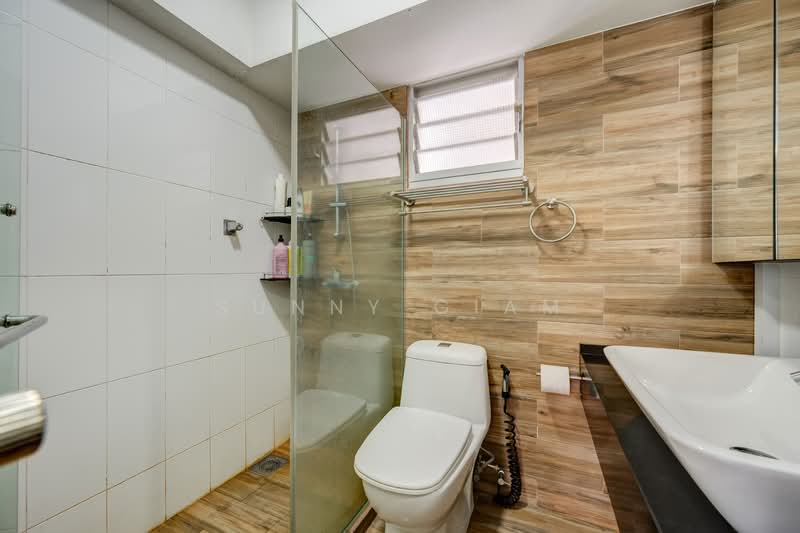 164A Rivervale Crescent, 164A Rivervale Crescent, 3 Bedrooms, 1,001 sqft, HDB Flat For Sale, by Sunny Giam, 500101101 - Bathroom - PropertyGuru.com.sg