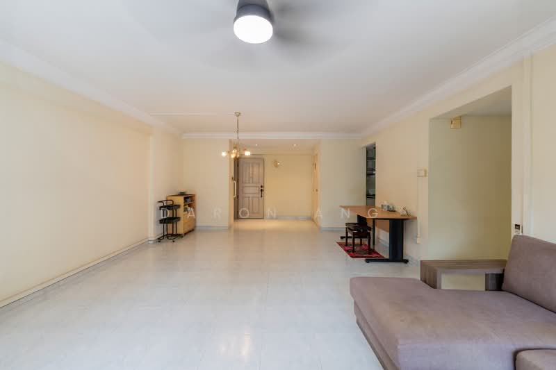 265 Toh Guan Road HDB Flat For Sale at S$ 800,000 | PropertyGuru Singapore - Living Room