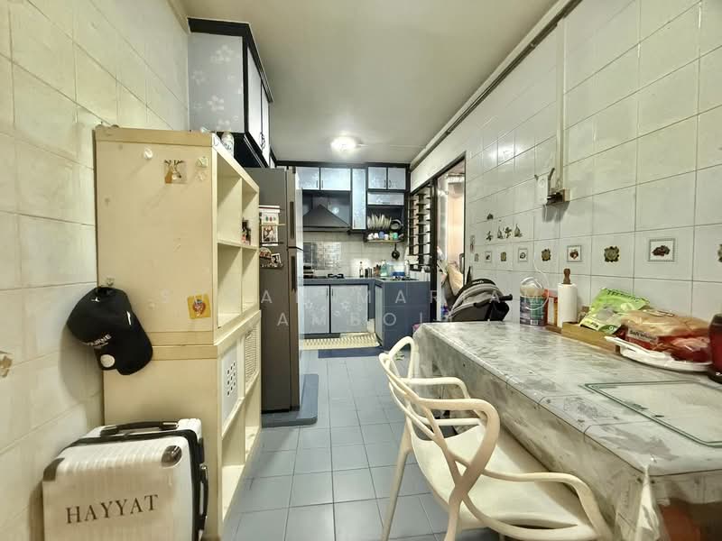 286D Toh Guan Road HDB Flat For Sale at S$ 550,000 | PropertyGuru Singapore - Kitchen