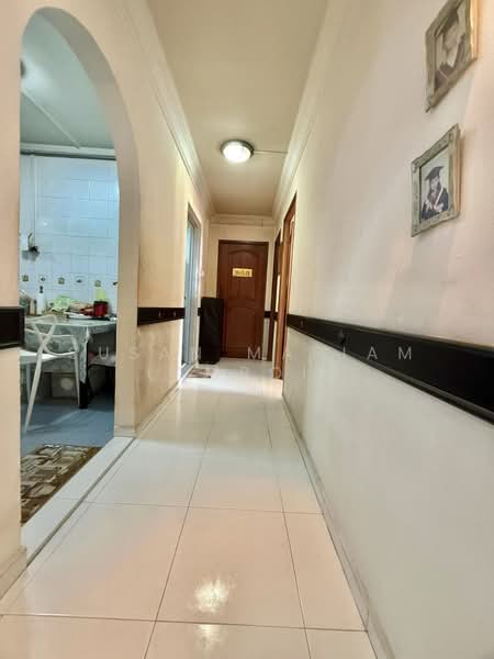 286D Toh Guan Road HDB Flat For Sale at S$ 550,000 | PropertyGuru Singapore - Corridor