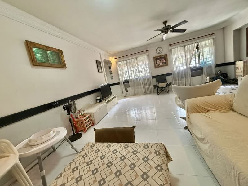 286D Toh Guan Road HDB Flat For Sale at S$ 550,000 | PropertyGuru Singapore - Living Room