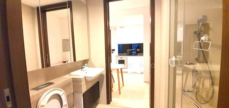 Robinson Suites Condominium For Sale at S$ 1,250,000 | PropertyGuru Singapore - Bathroom