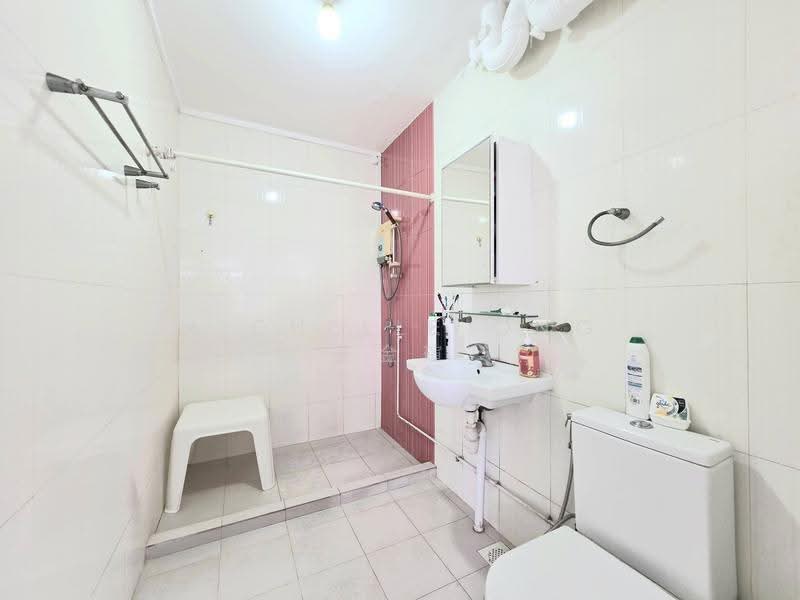 789 Choa Chu Kang North 6, 789 Choa Chu Kang North 6, Dairy Farm / Bukit Panjang / Choa Chu Kang, 3 Bedrooms, 1,089 sqft, HDB Flat For Sale, by Michelle Ong 王金碹, 500101117 - Bathroom - PropertyGuru.com.sg