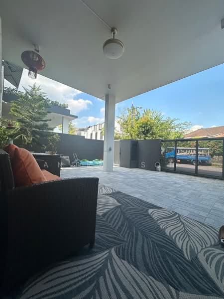 Berwick drive, Berwick drive, 5 Bedrooms, 2,647 sqft, Semi-Detached House For Sale, by Andrew Soh, 500101123 - Exterior - PropertyGuru.com.sg