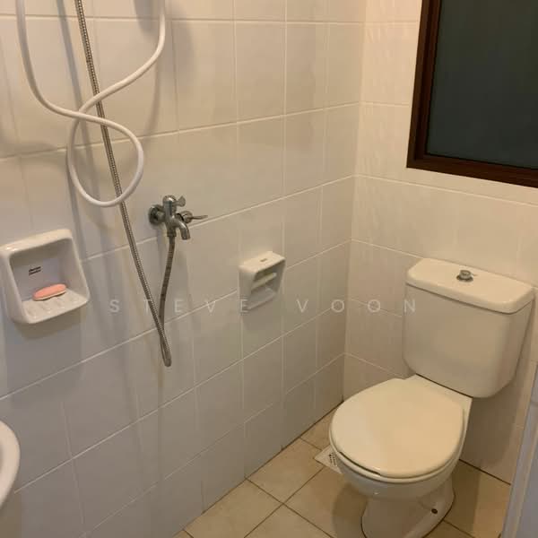 Varsity Park Condominium, 30 West Coast Road, Room Rental, 120 sqft, Condominium For Rent, by Steve Voon, 500101126 - Bathroom - PropertyGuru.com.sg