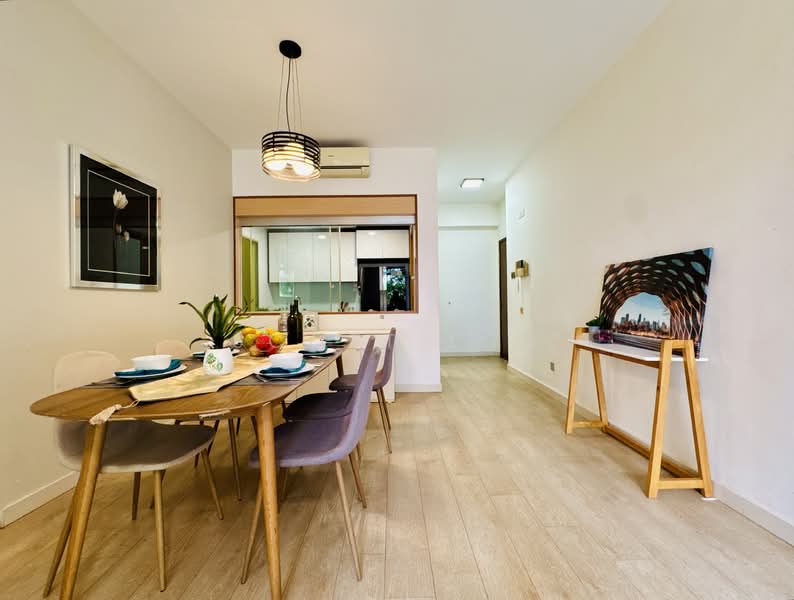 Starville Condominium For Sale at S$ 2,050,000 | PropertyGuru Singapore - Dining Room