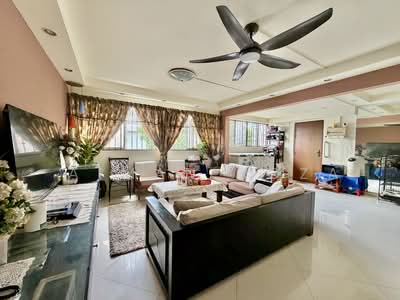 For Sale - 531 Hougang Avenue 6